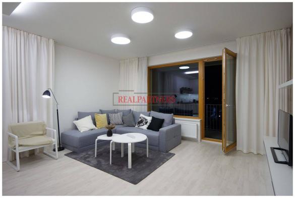 Nový 2+kk o ploše 56,7 m² + balkon 20,6 m² s koladuací 12/2018.