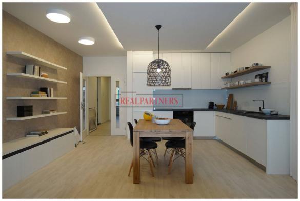 Nový byt 2+kk o ploše 62,7 m² + 8,9 m² balkón s výhledem na Prahu ve výstavbě.