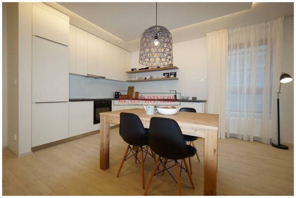 Nový byt 2+kk o ploše 62,7 m² + 7,6 m² balkón a kolaudací 12/2018.