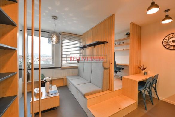 Ubytovací jednotka 1+kk o ploše 25,6 m² na Praze 2, pod Grébovkou.