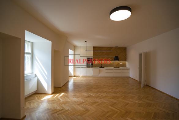 Nově rekonstruovaný byt 3+kk o ploše 130,6 m² na prestižní adrese Dlouhá – Praha 1