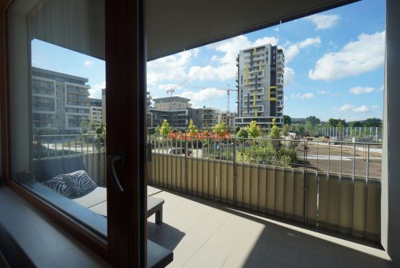 Nový 3+kk o ploše 87,4m + 9,8 m² balkon s šatnou a výhledem do parku + stání v garážích + sklep.