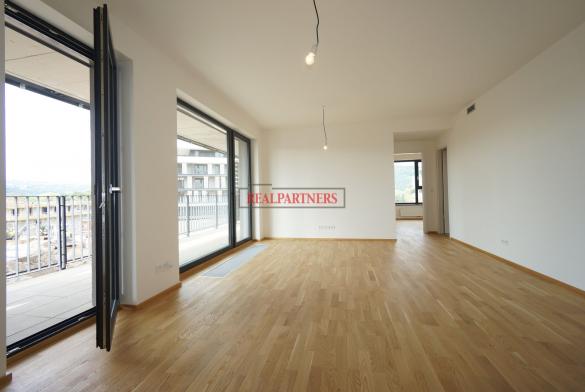 Nový byt 3+kk o ploše 75,7 m² + 2x balkon (20+13,6)  m² v nadčasové novostavbě u Vltavy.