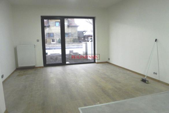 Nový byt 2+kk o ploše 62,5 m² + 39,7 m² předzahrádka v lokalitě Kralupy nad Vltavou - zkolaudováno